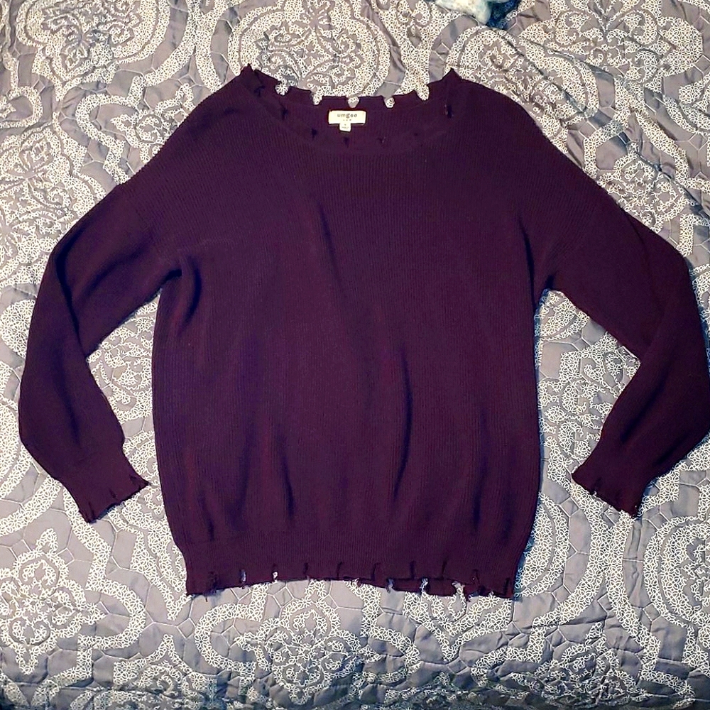 🆕️ oversized frayed sweater